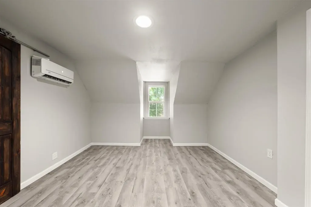 Photo 32 — 214 E Vilas Avenue, Guthrie, OK 73044