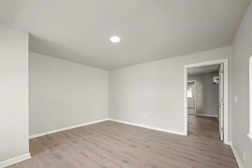 Photo 38 — 214 E Vilas Avenue, Guthrie, OK 73044