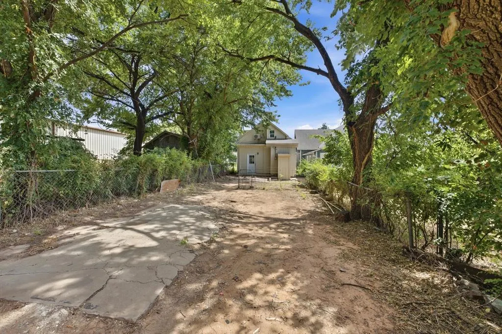 Photo 48 — 214 E Vilas Avenue, Guthrie, OK 73044