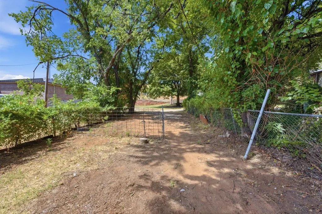 Photo 49 — 214 E Vilas Avenue, Guthrie, OK 73044