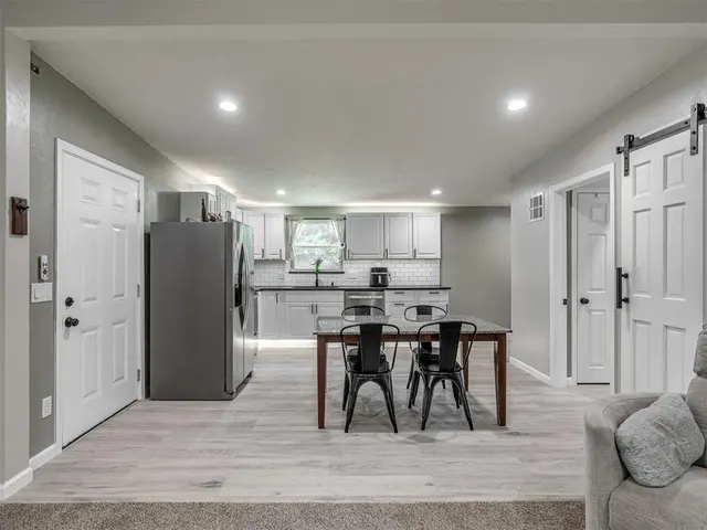 Photo 8 — 404 Elm Avenue, Wellston, OK 74881