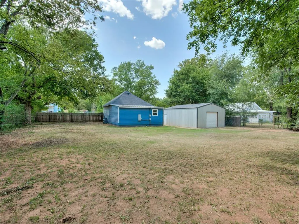 Photo 26 — 404 Elm Avenue, Wellston, OK 74881