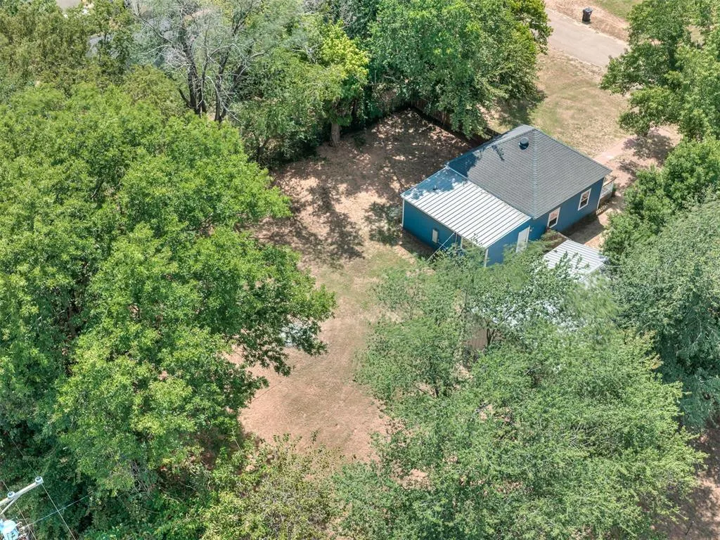 Photo 29 — 404 Elm Avenue, Wellston, OK 74881