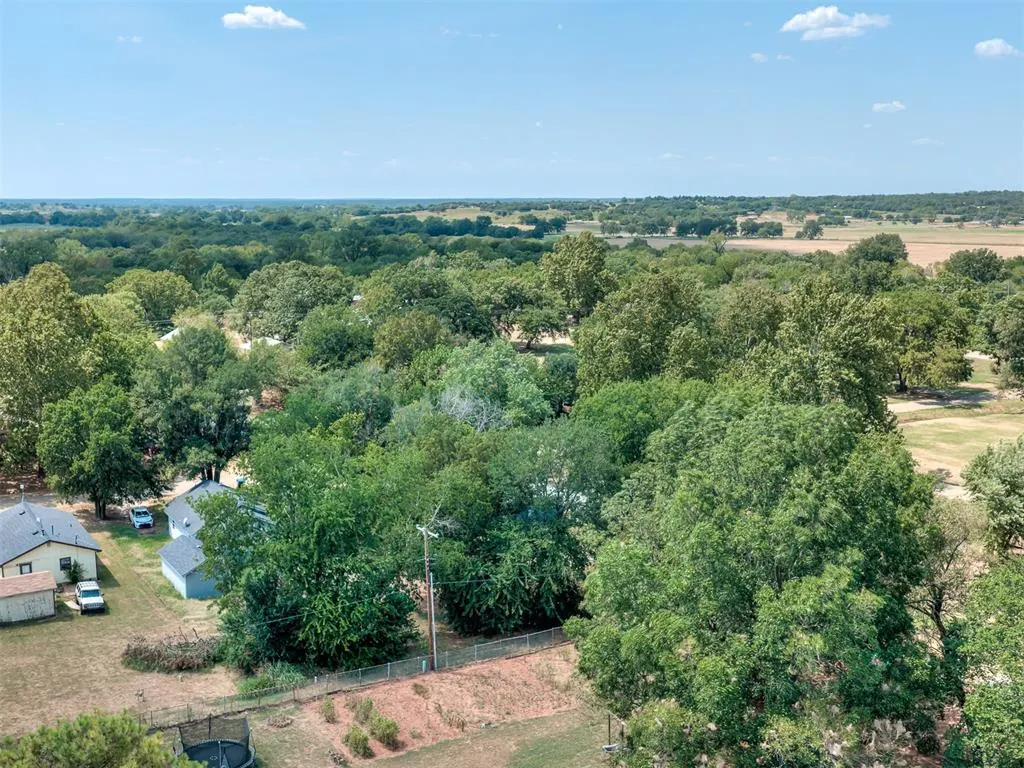Photo 31 — 404 Elm Avenue, Wellston, OK 74881