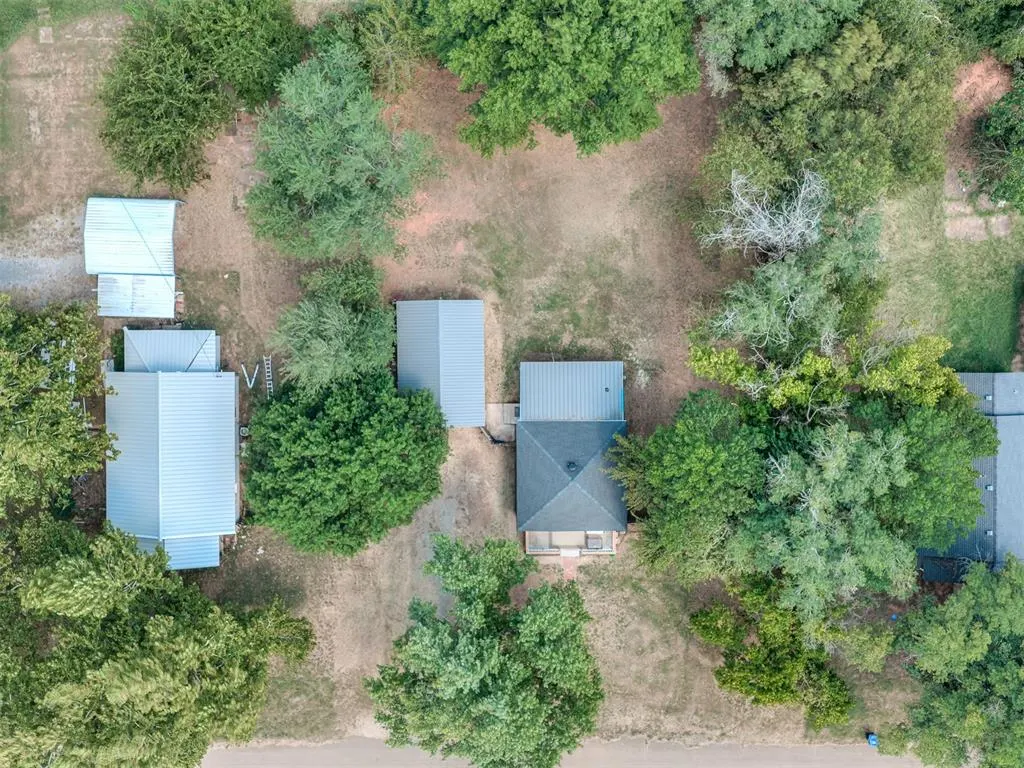 Photo 34 — 404 Elm Avenue, Wellston, OK 74881