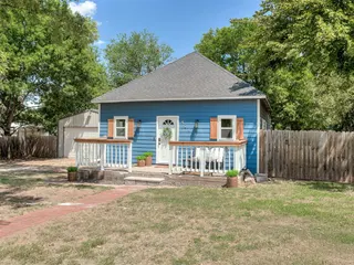 Sold home at 404 Elm Avenue
