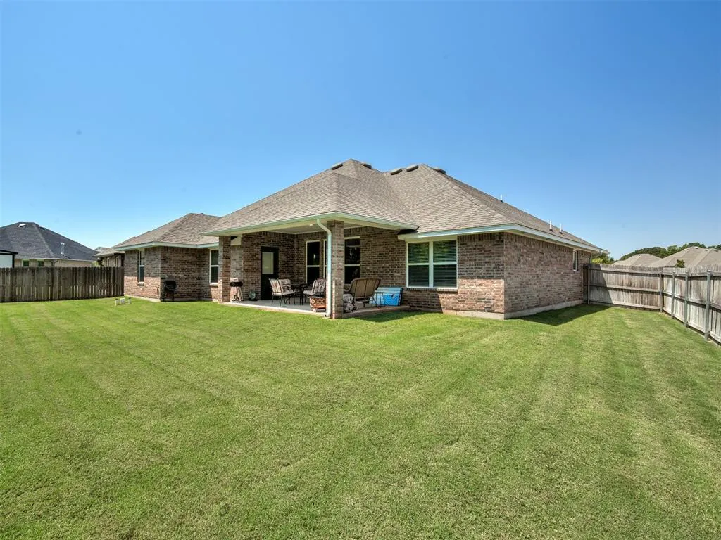 Photo 44 — 2412 Creek Side Circle, Moore, OK 73160