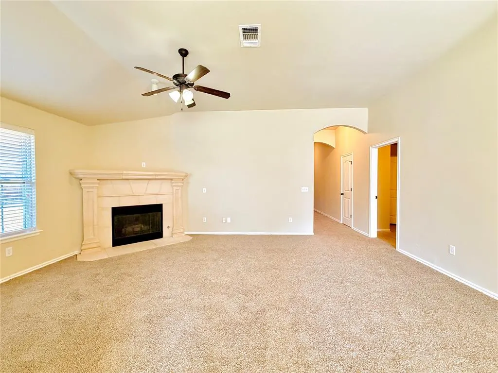 Photo 15 — 11136 NW 6th Terrace, Yukon, OK 73099
