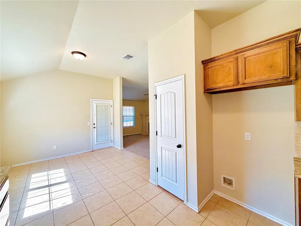Photo 19 — 11136 NW 6th Terrace, Yukon, OK 73099