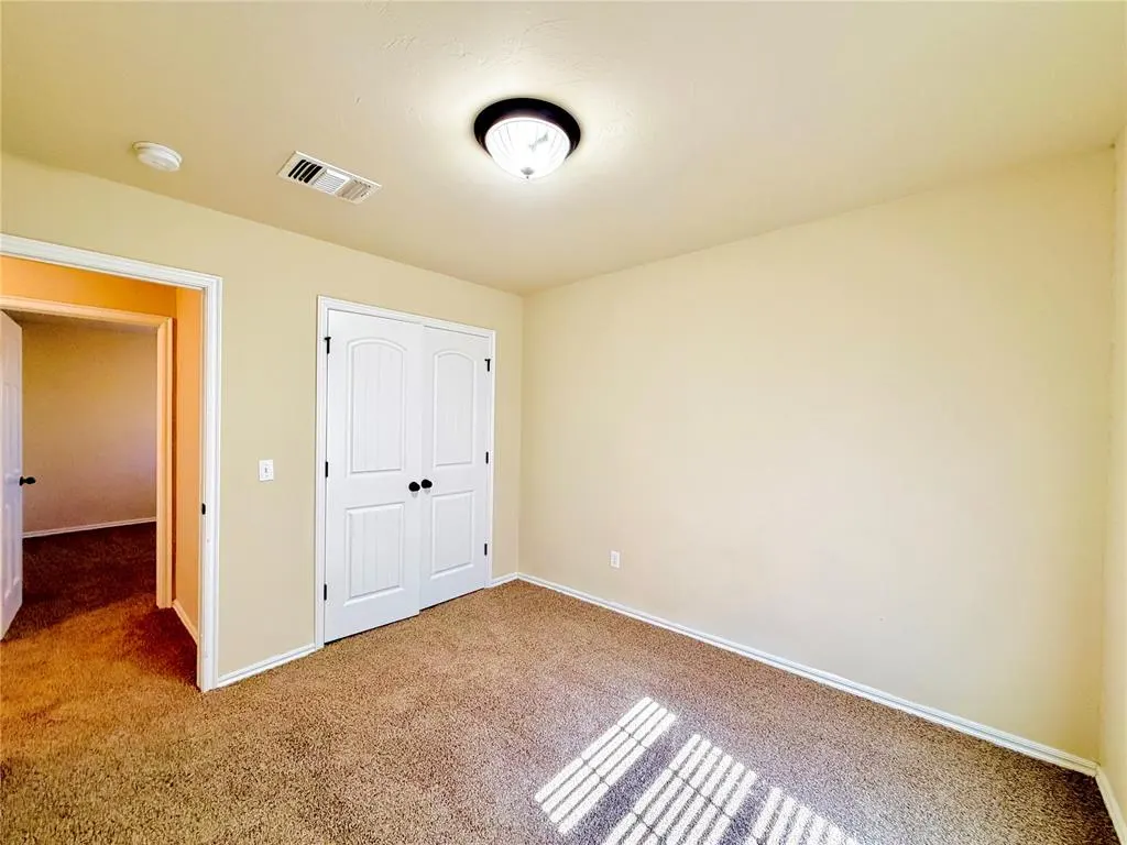 Photo 22 — 11136 NW 6th Terrace, Yukon, OK 73099