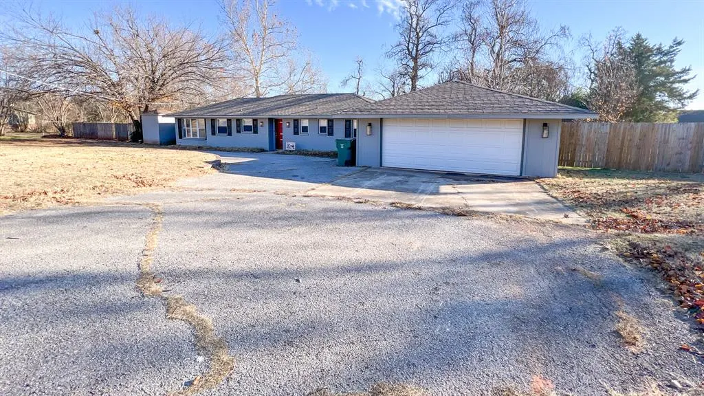 Photo 4 — 13408 Thompson Road, Edmond, OK 73013
