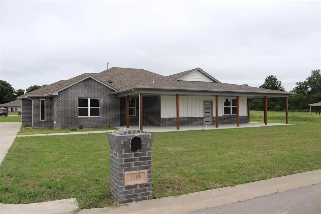 Photo 2 — 109 Olde Mill Road, Jones, OK 73049