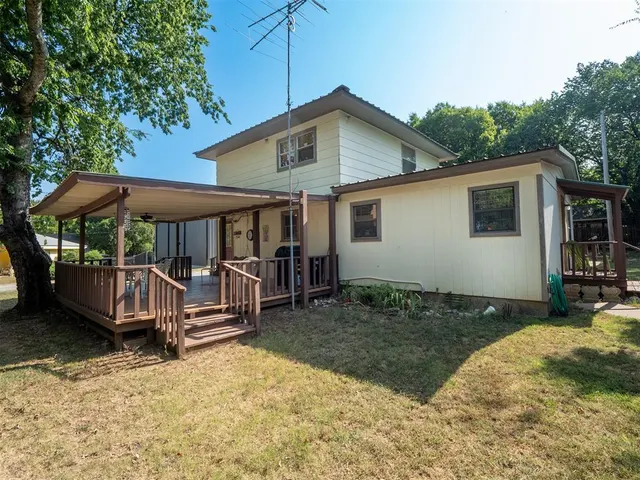 Photo 4 — 7100 Olde Cabin Rd, Kingston, OK 73439