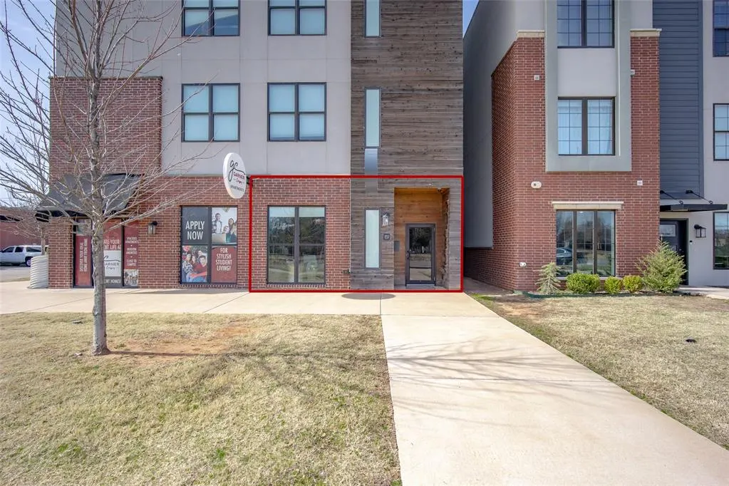 Photo 4 — 101 W Apache Street A, Norman, OK 73069
