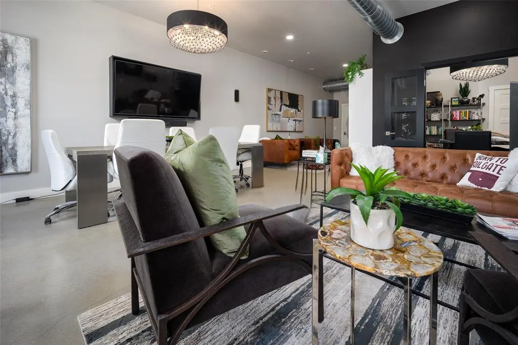 Photo 6 — 101 W Apache Street A, Norman, OK 73069