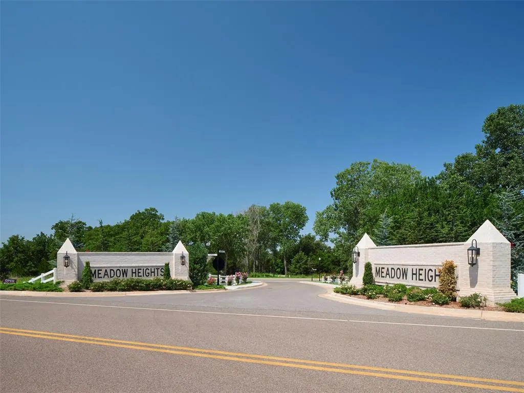 Photo 2 — 8320 Wren Way, Guthrie, OK 73044