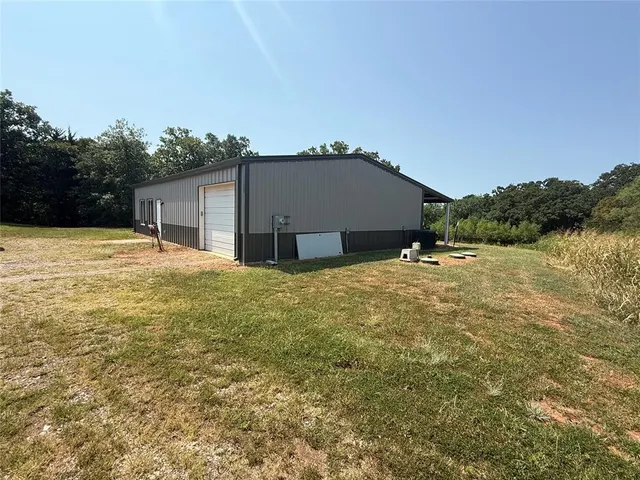 Photo 7 — 790079 S Robinhood Lane, Tryon, OK 74875
