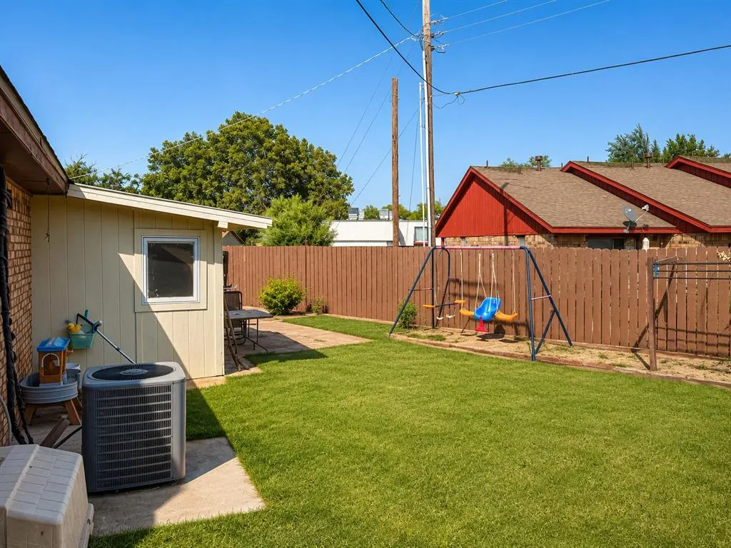 Photo 20 — 409 S 23rd Place, Clinton, OK 73601