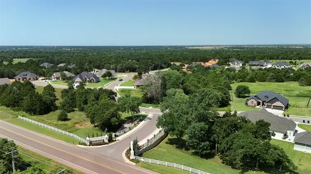 Photo 3 — 8312 Wren Way, Guthrie, OK 73044