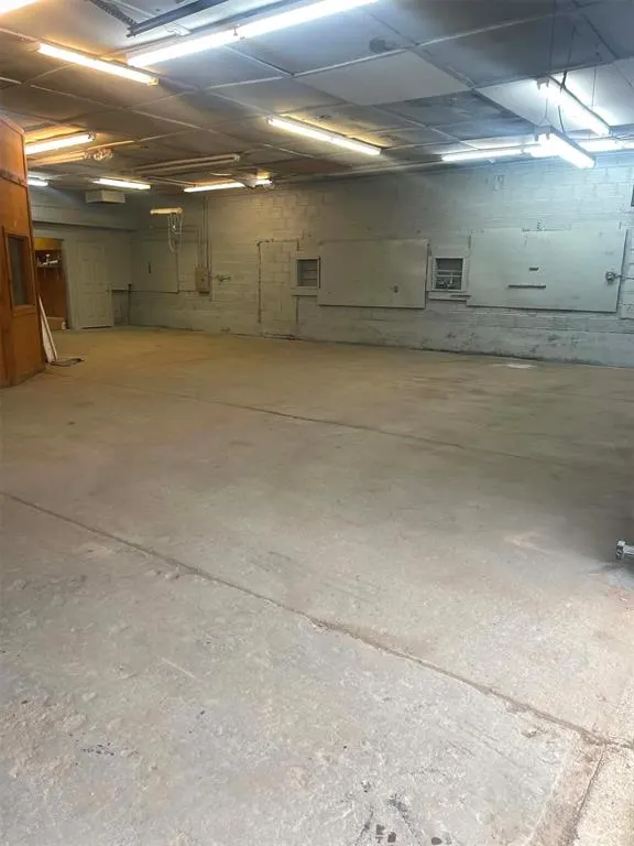 Photo 15 — 412 6th Street, Maysville, OK 73057