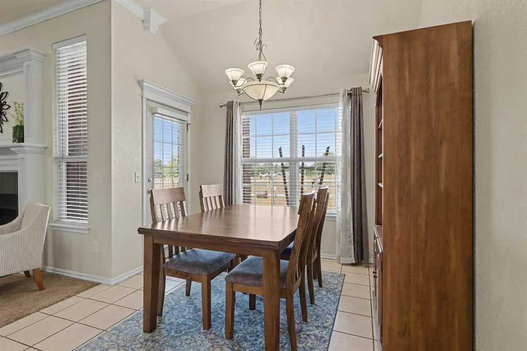 Photo 4 — 1125 S Oakey Drive, Mustang, OK 73064