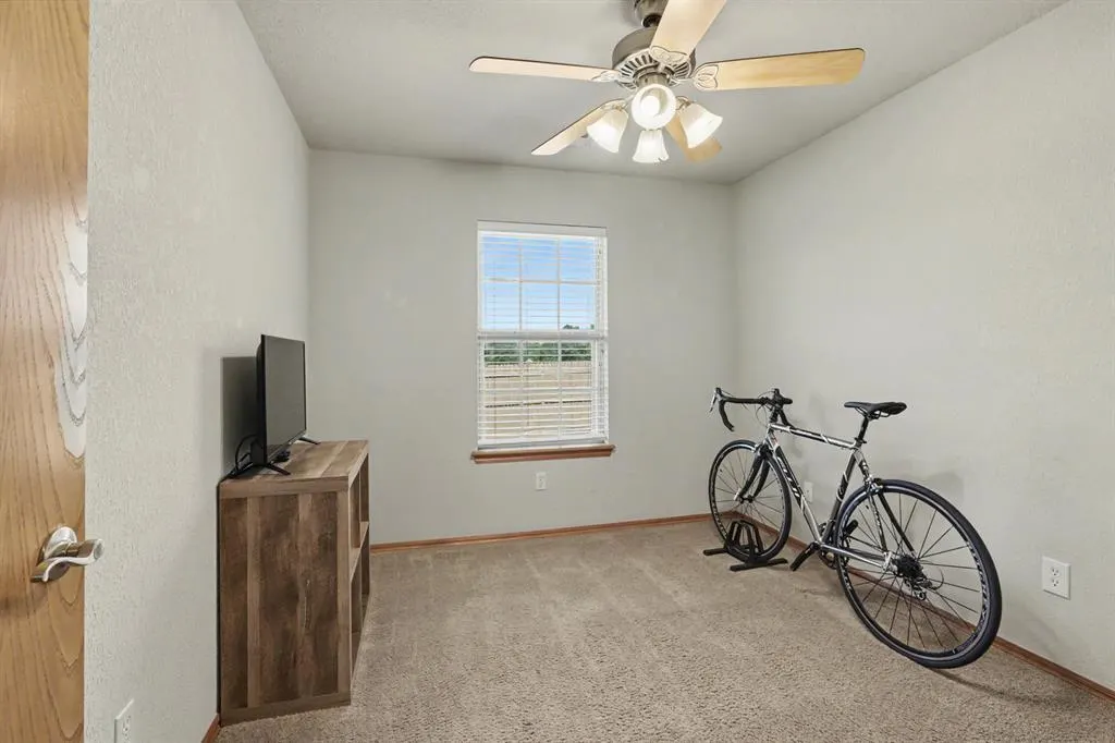 Photo 17 — 1125 S Oakey Drive, Mustang, OK 73064