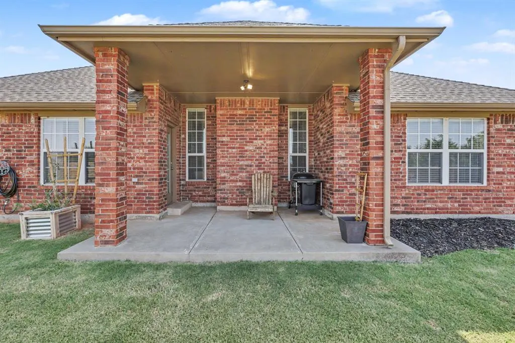 Photo 22 — 1125 S Oakey Drive, Mustang, OK 73064