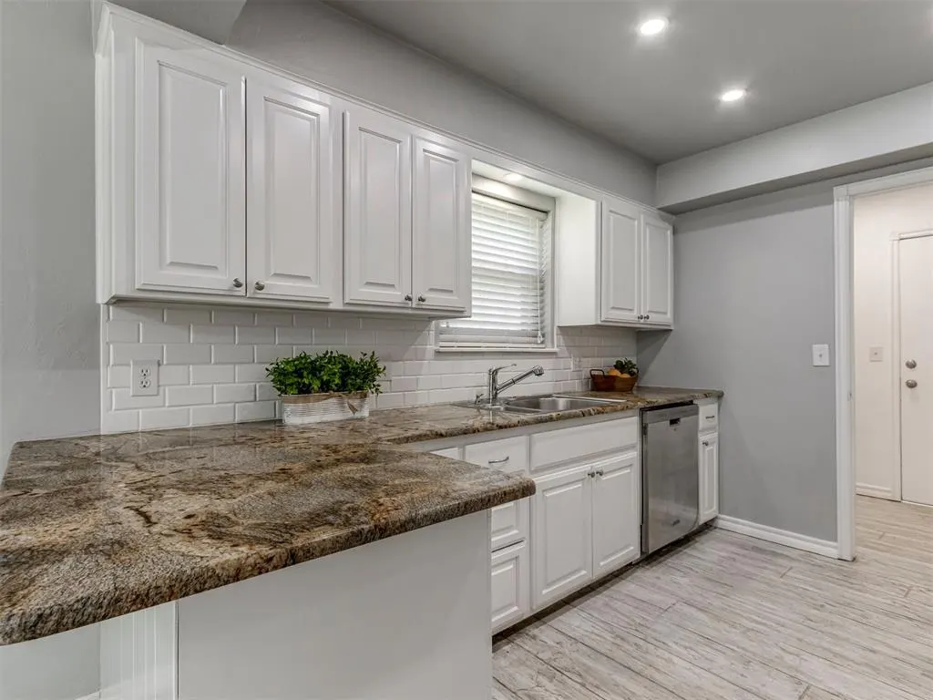 Photo 10 — 9724 Kent Drive, Midwest City, OK 73130