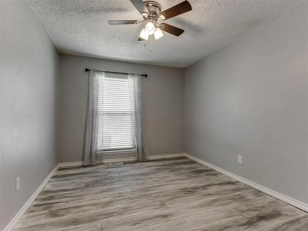 Photo 22 — 9724 Kent Drive, Midwest City, OK 73130