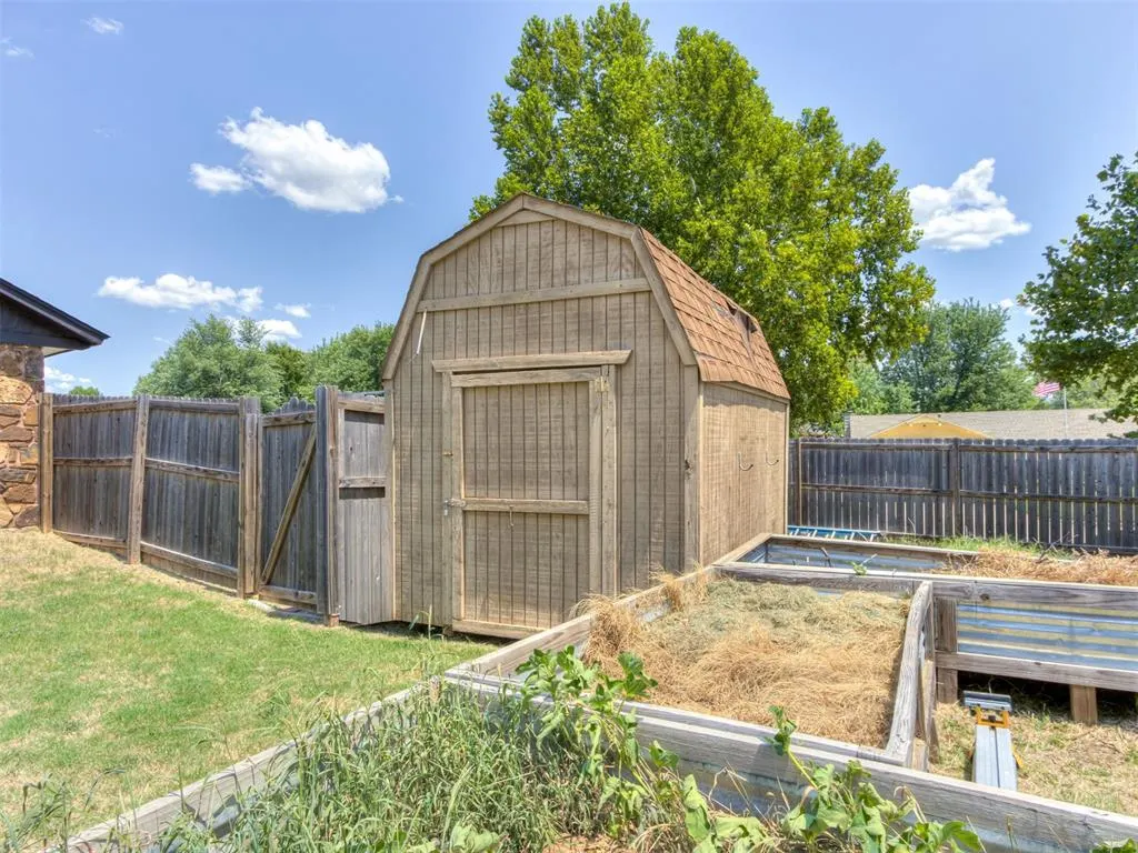 Photo 33 — 9724 Kent Drive, Midwest City, OK 73130
