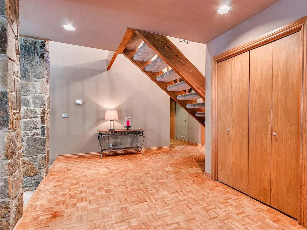 Photo 11 — 12113 Old Farm Circle, Oklahoma City, OK 73120
