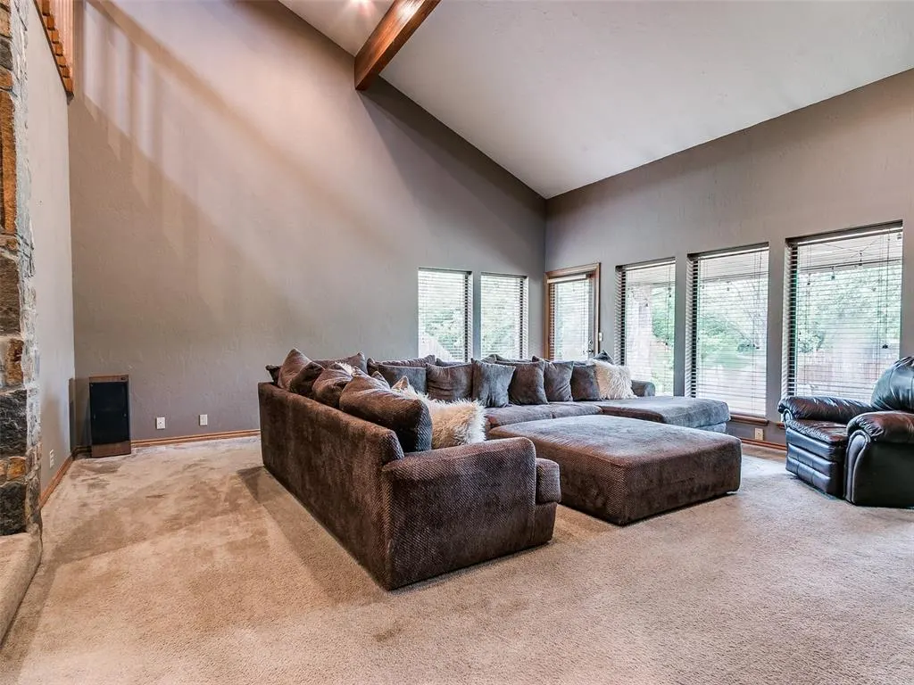 Photo 12 — 12113 Old Farm Circle, Oklahoma City, OK 73120