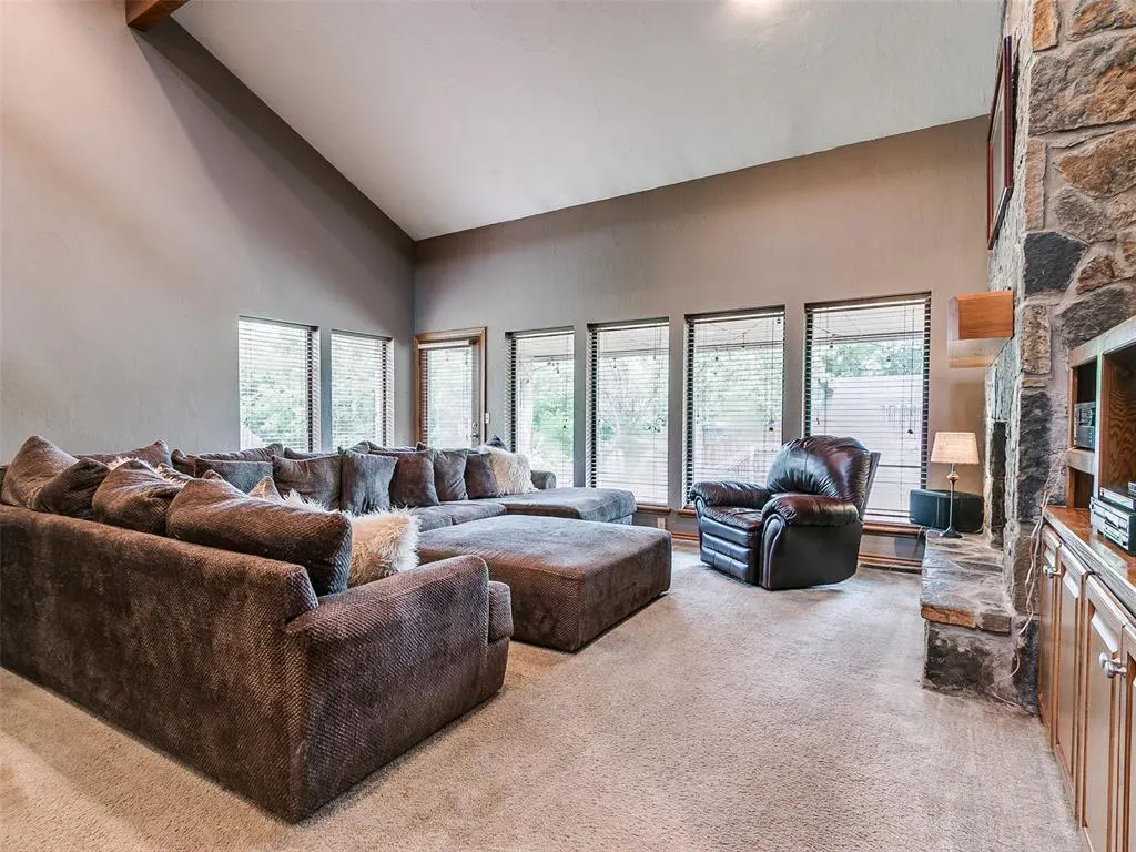 Photo 13 — 12113 Old Farm Circle, Oklahoma City, OK 73120