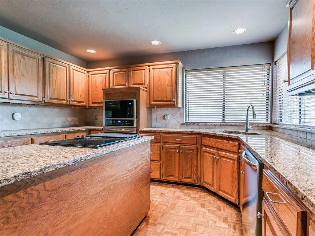 Photo 20 — 12113 Old Farm Circle, Oklahoma City, OK 73120