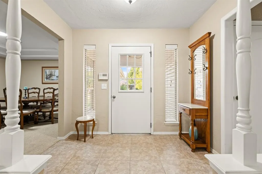 Photo 10 — 704 Mabel C Fry Boulevard, Yukon, OK 73099