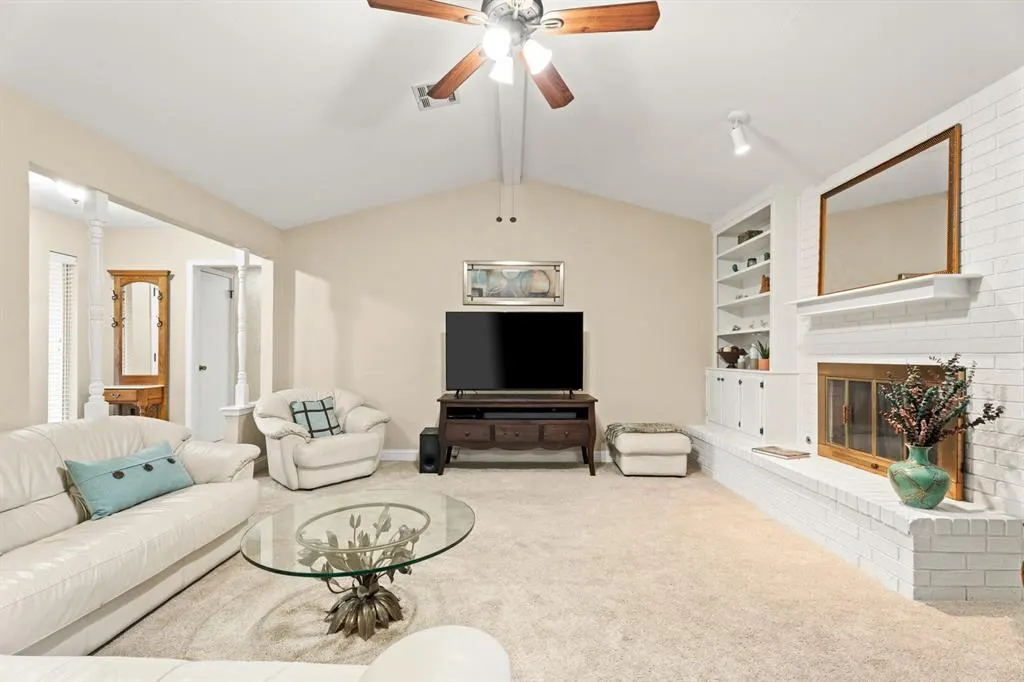 Photo 16 — 704 Mabel C Fry Boulevard, Yukon, OK 73099
