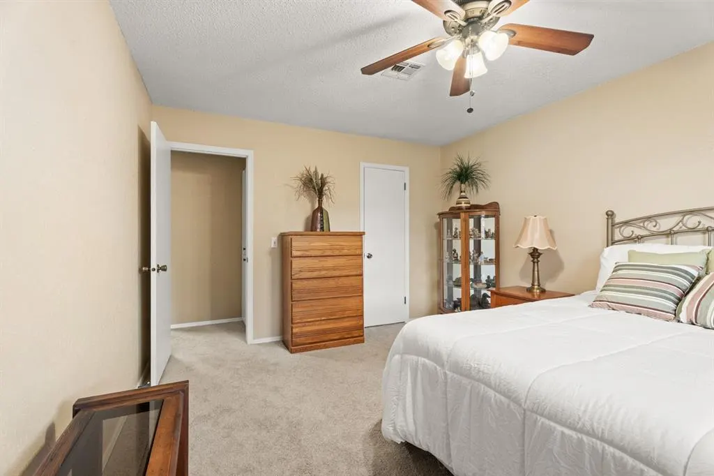 Photo 32 — 704 Mabel C Fry Boulevard, Yukon, OK 73099