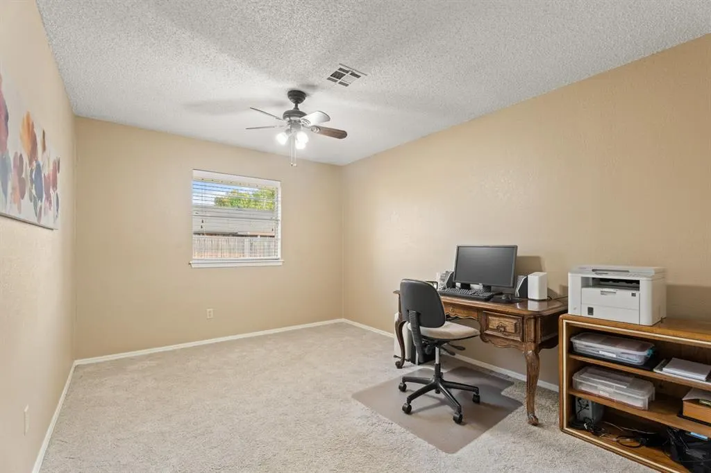 Photo 33 — 704 Mabel C Fry Boulevard, Yukon, OK 73099