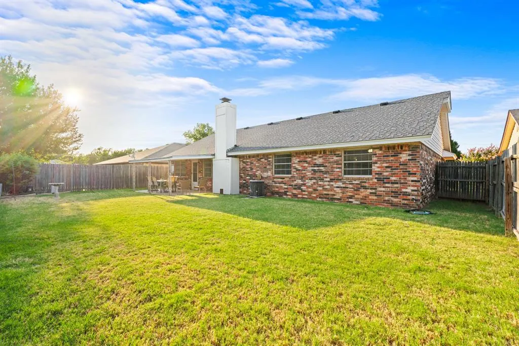 Photo 40 — 704 Mabel C Fry Boulevard, Yukon, OK 73099