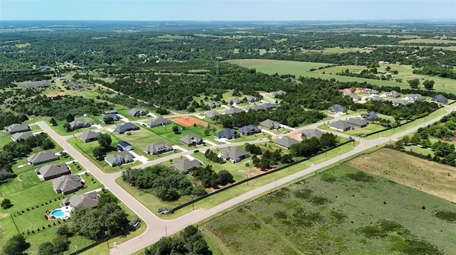 Photo 3 — 9125 SW 92nd Street, Mustang, OK 73064