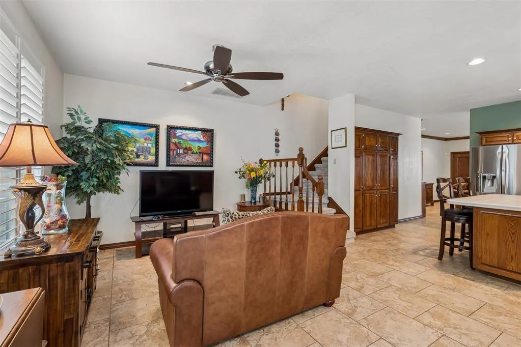 Photo 10 — 900 Carfax Road, Edmond, OK 73034