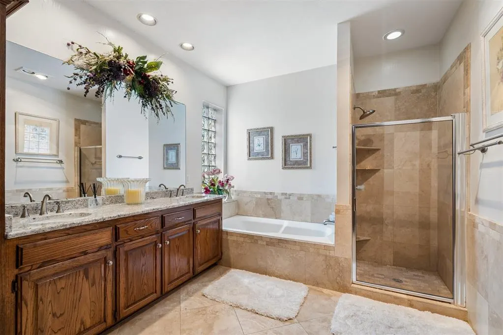 Photo 14 — 900 Carfax Road, Edmond, OK 73034