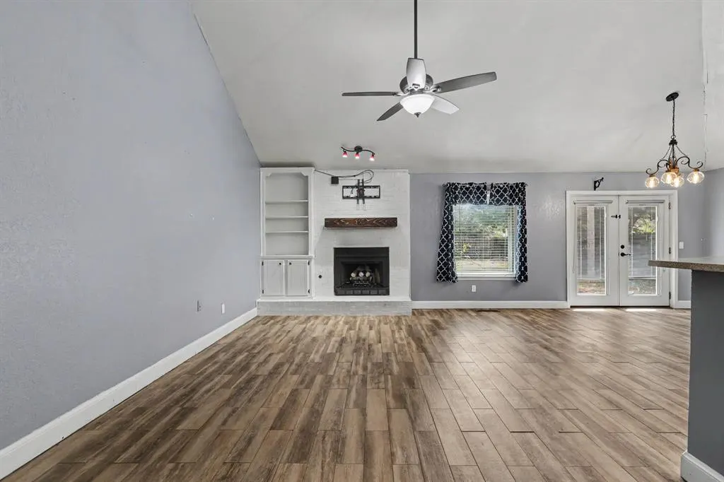 Photo 5 — 10128 Hollyhead Way, Yukon, OK 73099