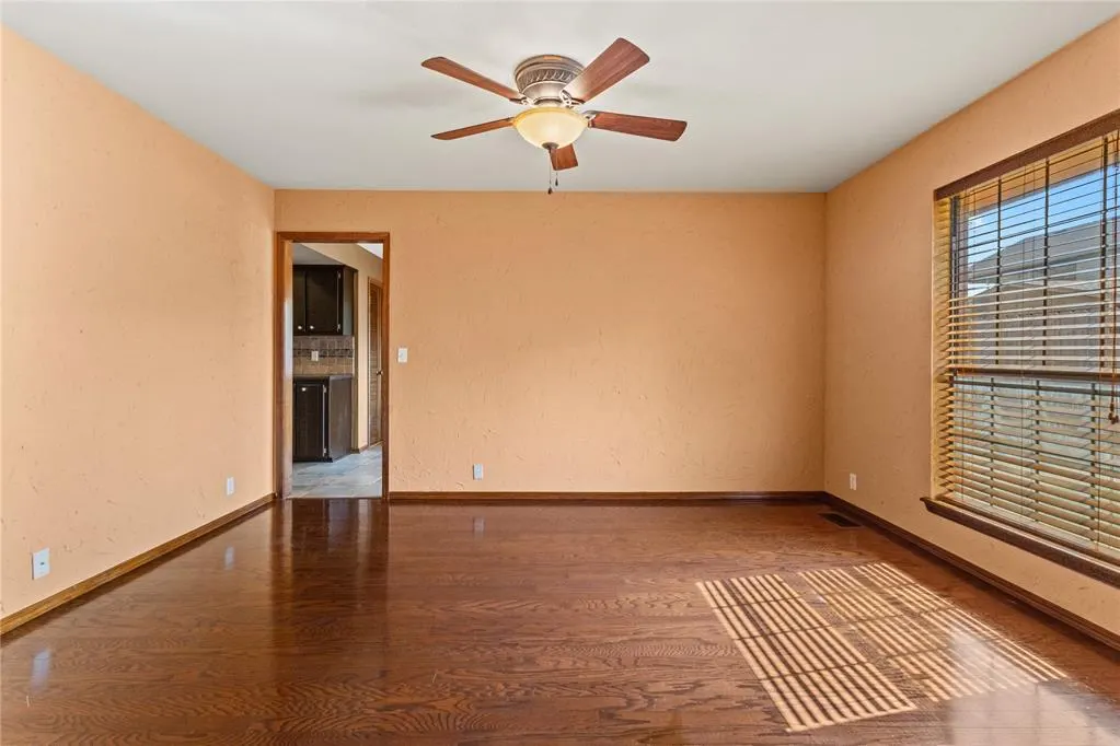 Photo 11 — 911 Claremont Street, Weatherford, OK 73096