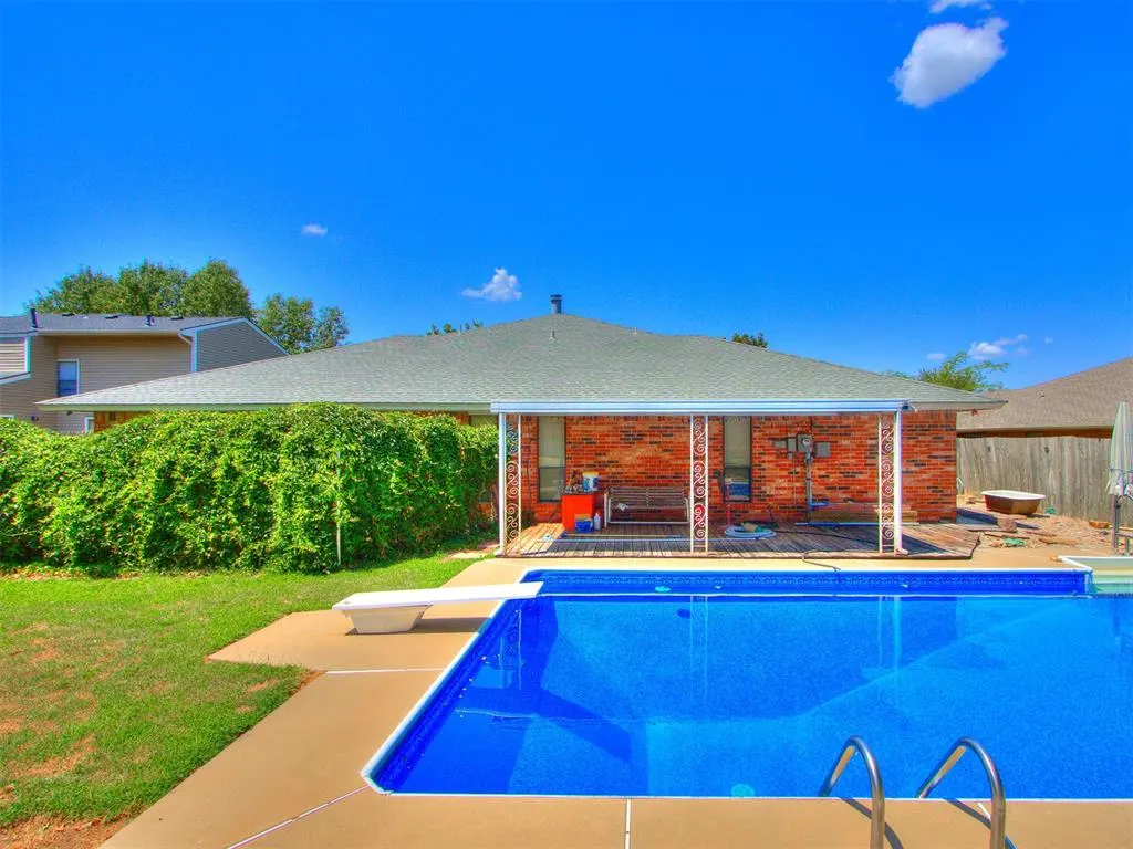 Photo 11 — 105 Willow Branch Road 105-107, Norman, OK 73072