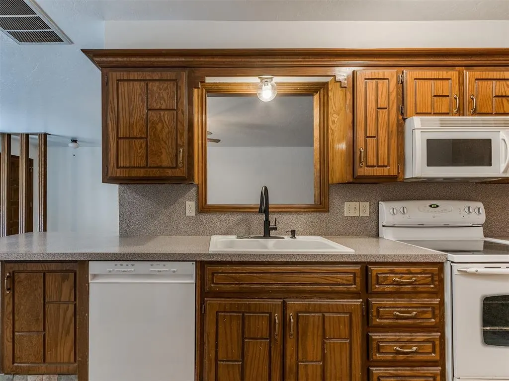 Photo 47 — 105 Willow Branch Road 105-107, Norman, OK 73072