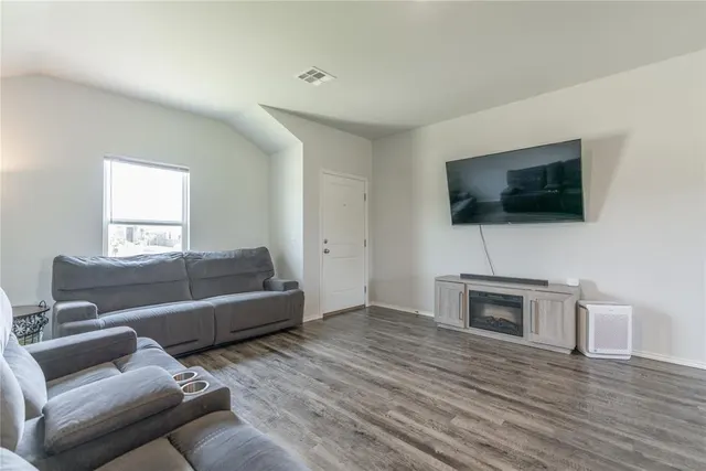 Photo 6 — 1400 Land Run Way, El Reno, OK 73036