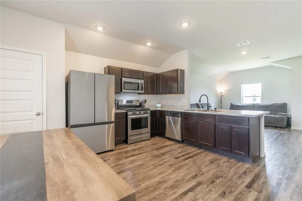 Photo 8 — 1400 Land Run Way, El Reno, OK 73036