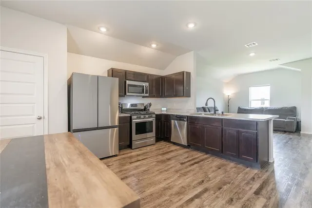 Photo 8 — 1400 Land Run Way, El Reno, OK 73036