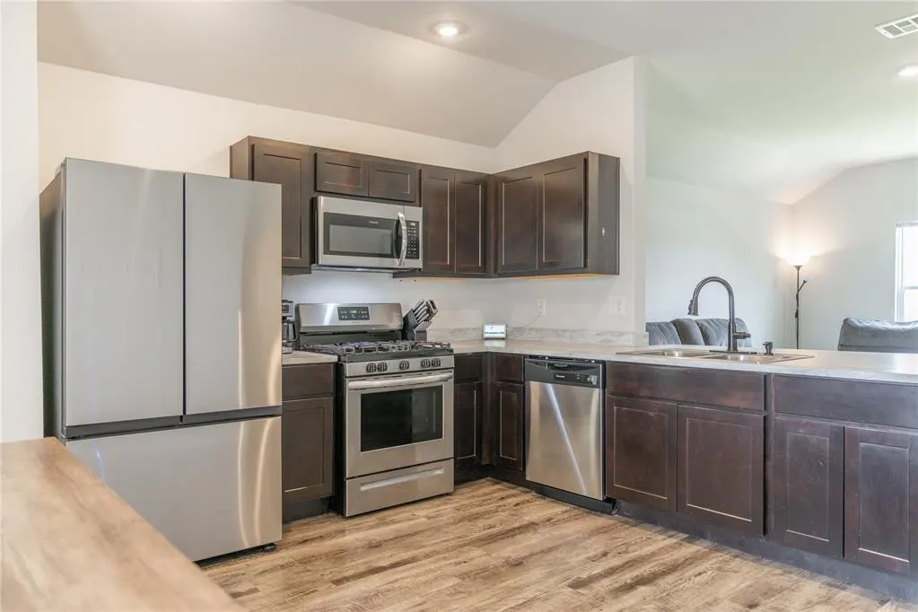 Photo 9 — 1400 Land Run Way, El Reno, OK 73036